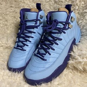 Nike Jordan’s Charlotte Hornets Basketball Sneakers Youth Size 6 Converts to W8